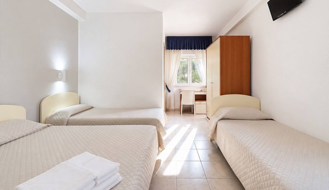Bright B&B with Balcony - 349 - Santangelo - Pool