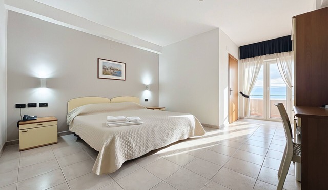 Bright Sea View B&B with Balcony - 101 - Santangelo - Pool