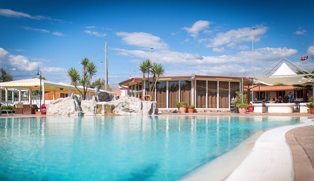 Bungalow Near The Beach 2, Agropoli, Italy