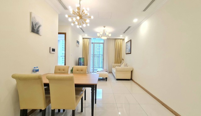 Căn hộ 1 phòng ngủ, có ban công, tầm nhìn nội khu