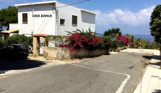 Casa Bianca Comfortable holiday residence