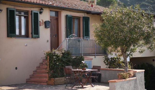 Casa con terrazza vista mare Isola d'elba