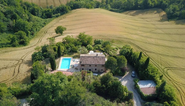 Casa dei Limoni, Petritoli, Italy, 3-bedroom farmhouse with private pool