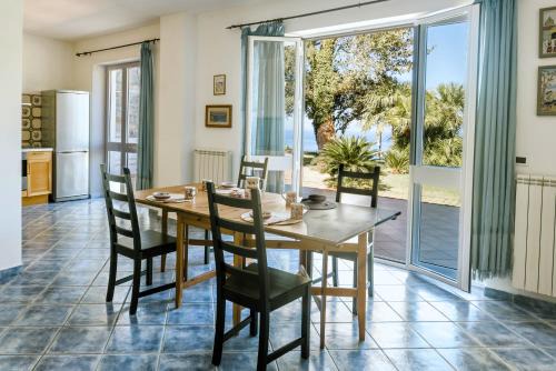 Casa del passero - Villa with Infinity Garden and Sea View