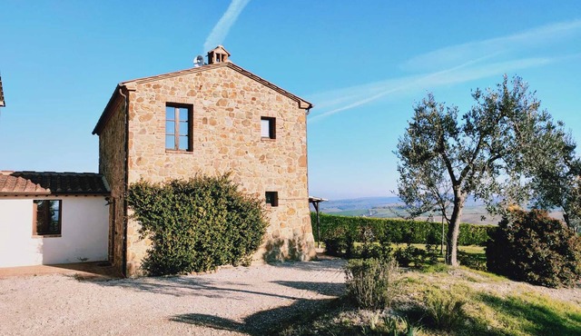 Casa di Sotto, Podere Ampella: a beautiful holiday house in the heart of Tuscany