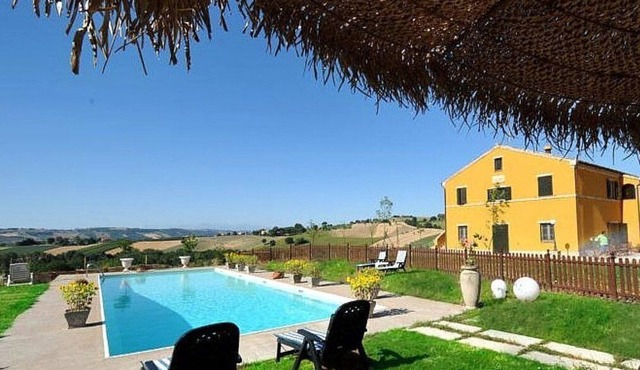 Casa Giacomina A, fully refundable with voucher*: A cozy and welcoming apartment that is part of a villa situated in a secluded location surrounded by meadows and by green hills, with Free WI-FI.