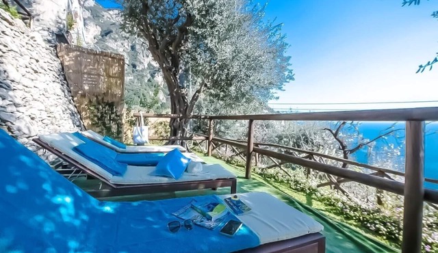 Casa Maiore, House with terrace and sea views