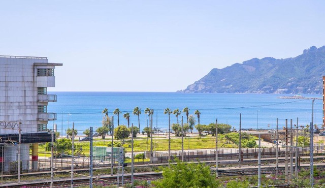 Casa Mareluna - Central Seaview Apartments by Mareluna Hotel