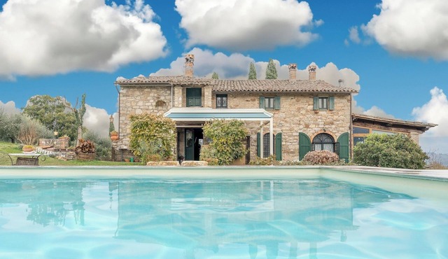 Casale delle Farfalle 12, Emma Villas