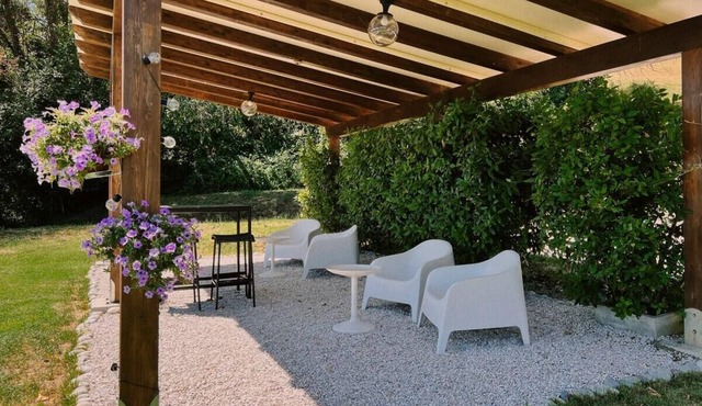 Casale Milleluci - apartment with view and patio in the countryside 10 min from the sea