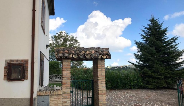 CASCINA NELLA CAMPAGNA ABRUZZESE
