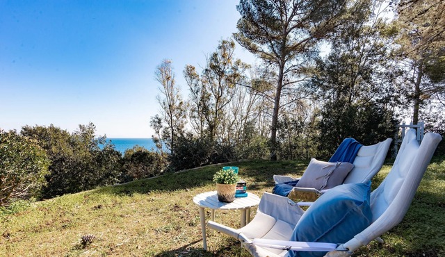 Casetta Eden apartment near the beach with pool and garden