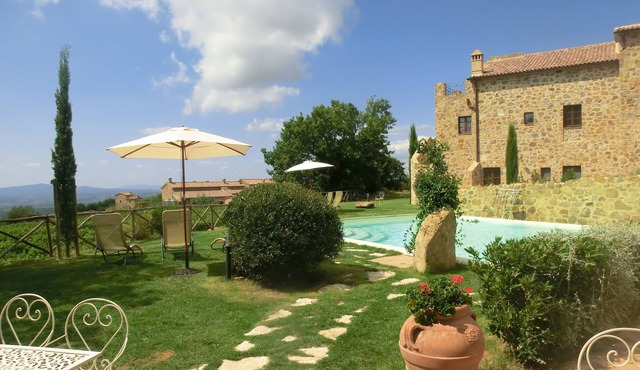 Castel Brunello - apartment with terrace
