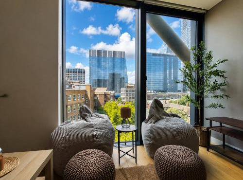 Central London 2 bedroom Flat with View