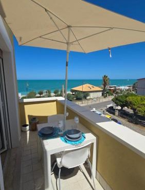 Cerry's Apartments Fronte Mare - Seaside & Sealight