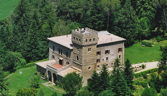 Charming Cottage in ancient restored farmhouse between Tuscany and Umbria