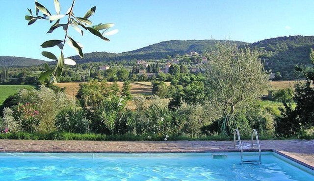 Charming Villa in Tuscany with Pool & Views