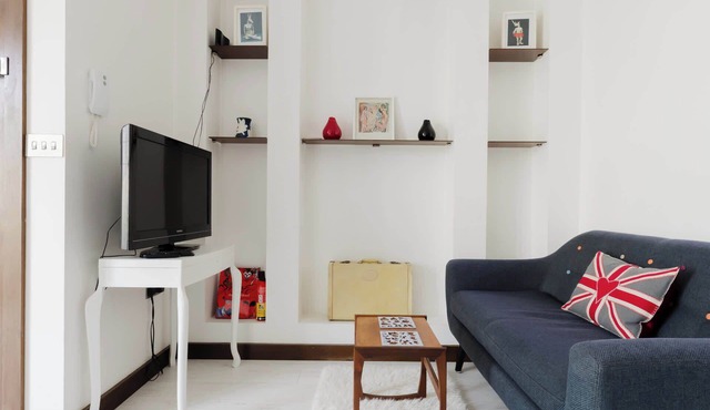Chic 2BDR East London Hideaway