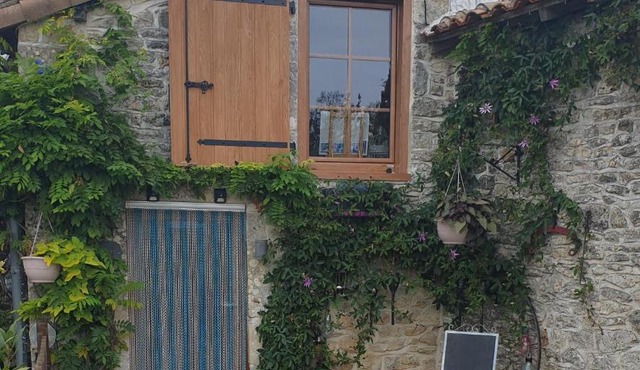 Chocolate Box Cottage