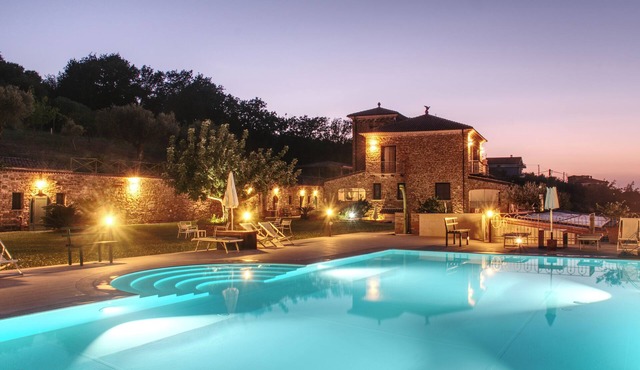 Cilento farmhouse with infinity pool: Apartment Zaffiro