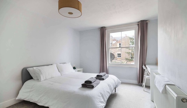 Clapham Junction 1-Bed Apartment: Ideal for Business Trip