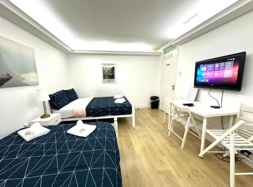 Comfortable Rooms Near City of London