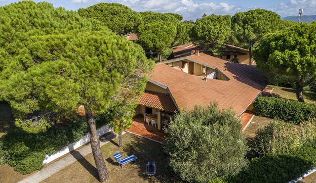 Cosy apartment for 7 guests with A/C, WIFI, TV and pets allowed