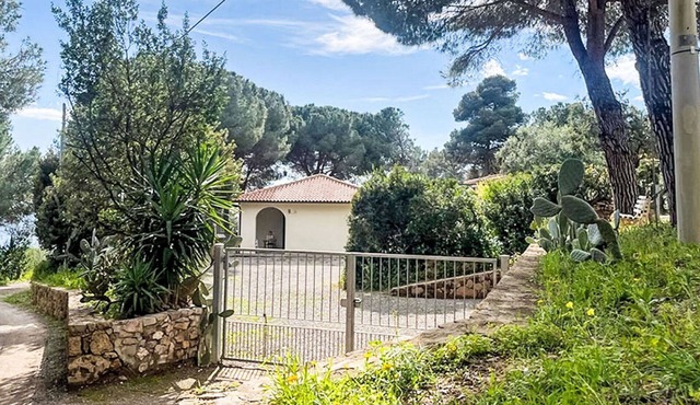 Cosy apartment in villa for 6 people with WIFI, A/C, TV, terrace and pets allowed