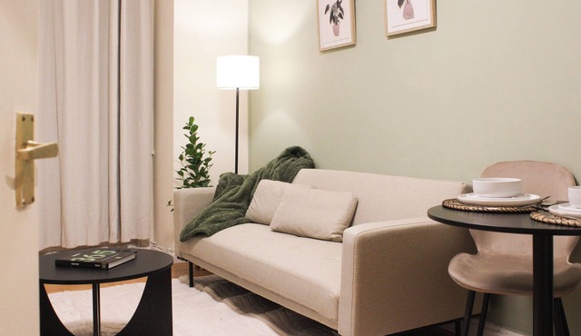 Cosy Flat | 15 mins to Central London | Free off Street Parking and Strong WiFi