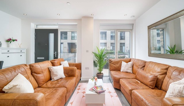 Cosy New Build 2Bed 2Bath Apartment in Colindale, North West London, Tube Zone 4