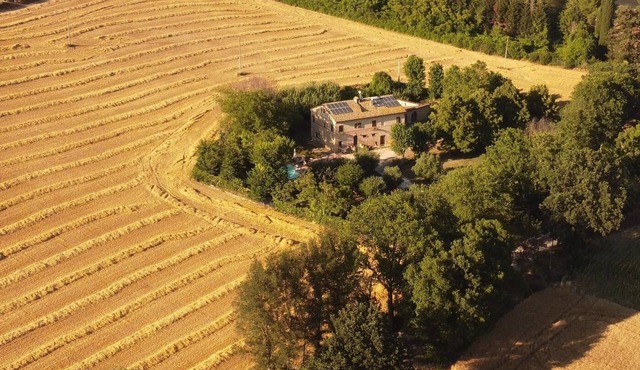 COUNTRY HOUSE WITH POOL IN THE MARCHE