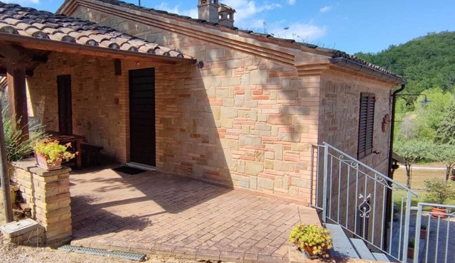 Country house with swimming pool for your holiday relaxation