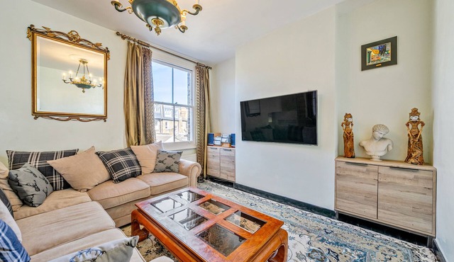 Coz one bedroom apartment in Fulham Broadway, Central London