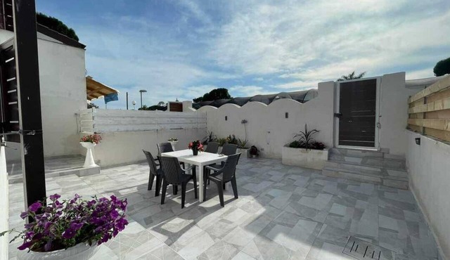 Cozy and renovated vacation home, 300 meters from the sea