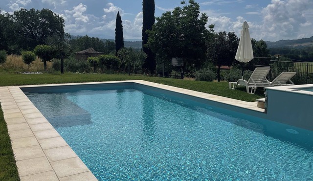 Cozy apartment in villa with pool surrounded by olive trees in Todi - Olivo