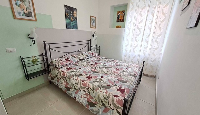 Cozy, carefully renovated apartment located close to the metro