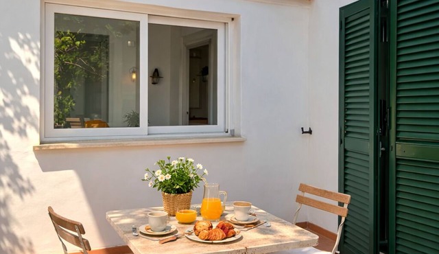 Delightful apartment with private terrace in the center of Ischia
