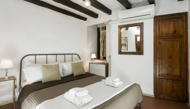 Diana in Pantheon apartment