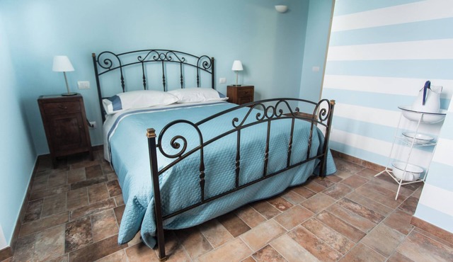 double room with additional bed