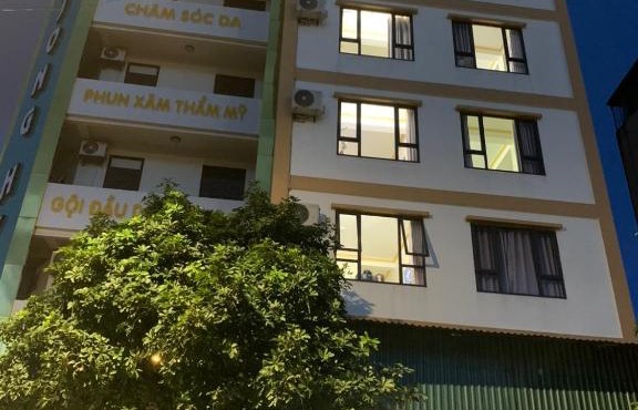 Dragon hotel