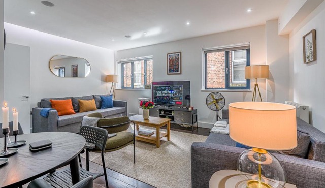 Earl's Court Gem Sleeps 6 Lift & Tube