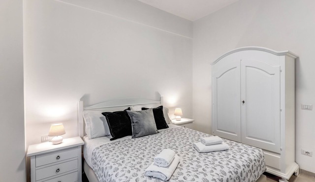 Elegance and Comfort in the Heart of Rome Aurelio Vaticano Area