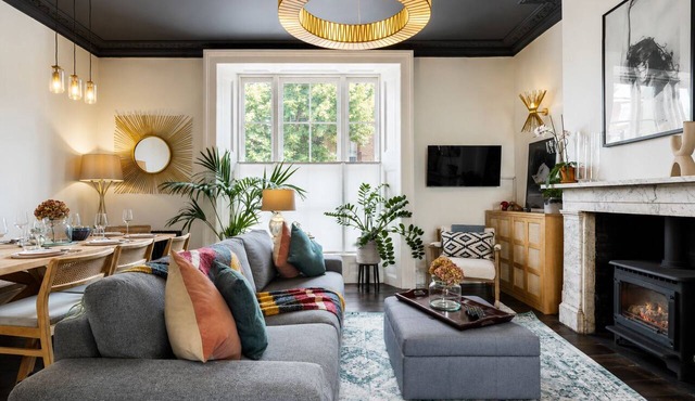 Elegant 3-Storey Camden Maisonette with Terrace - Pass the Keys
