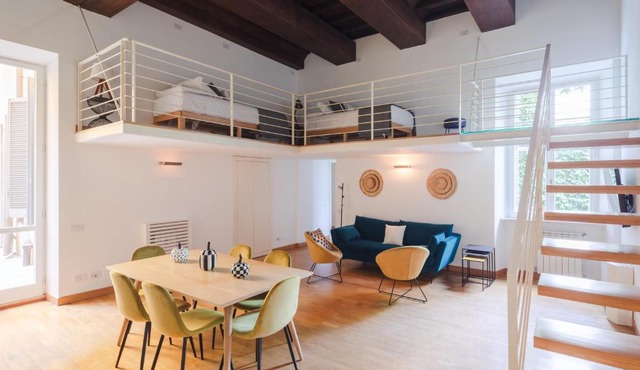 Elegant apartment with patio at Piazza Navona