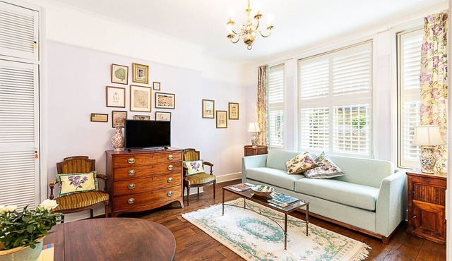 Elegant English Retreat near Maida Vale