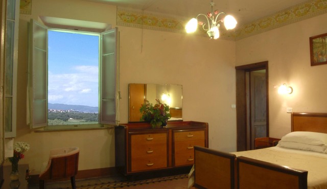 Elegant villa on Lake Trasimeno - Margherita