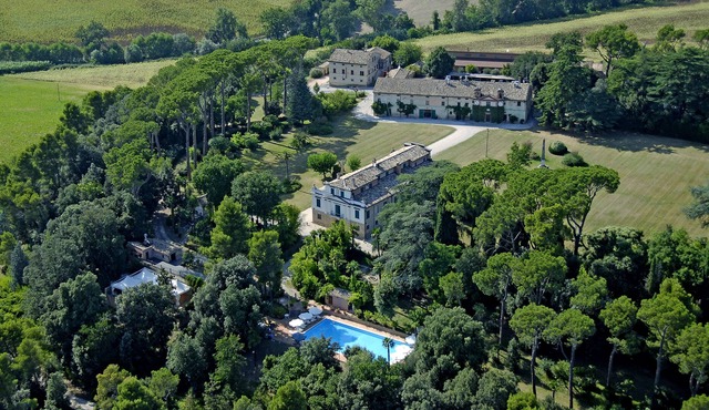 Elegante Appartamento in Villa con piscina