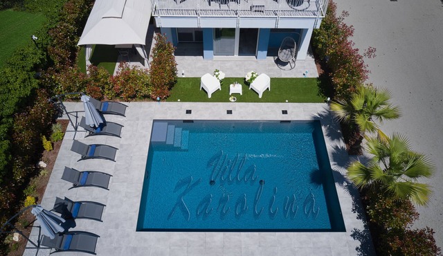 ELEGANTE VILLA, STRUTTURA NUOVA E MODERNA. A POCHI PASSI DAL CENTRO
