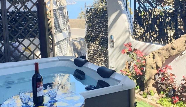 Entire Amalfi Villa with stunning sea views and private Jacuzzi mini-pool