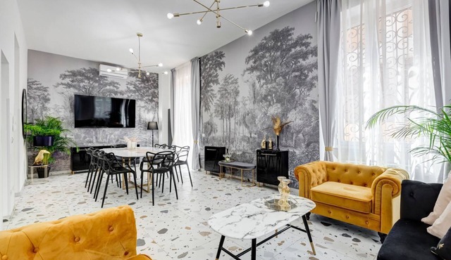 Esher Residence - Four Bedroom Villa, Sleeps 8